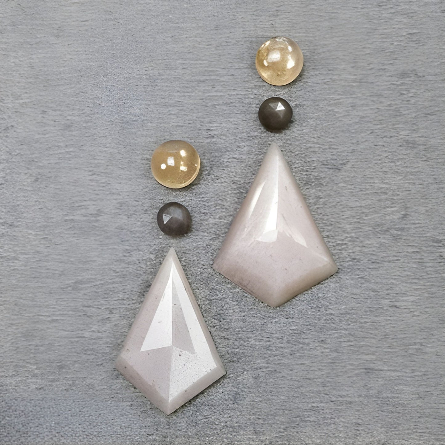 天然の未処理の宝石