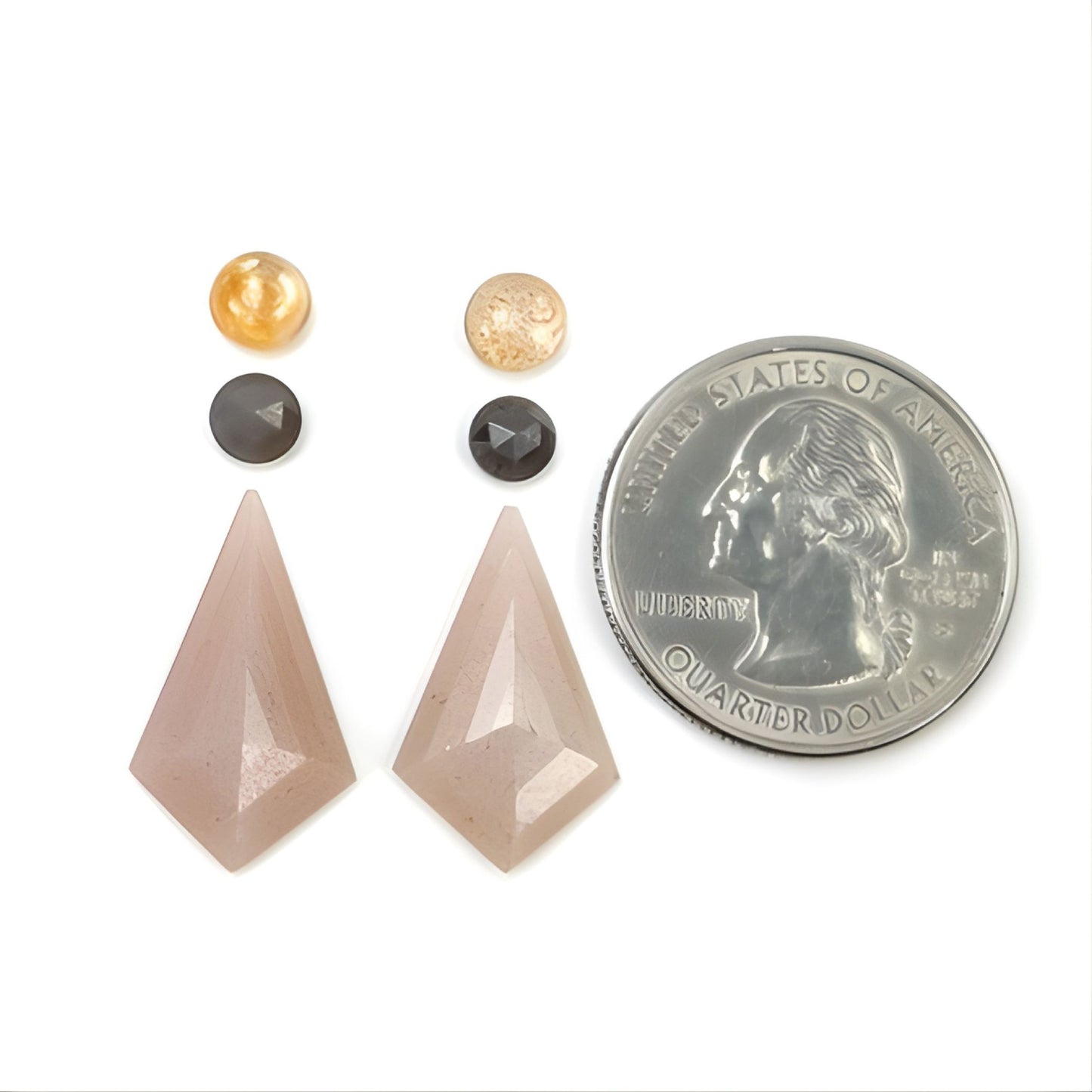 天然の未処理の宝石