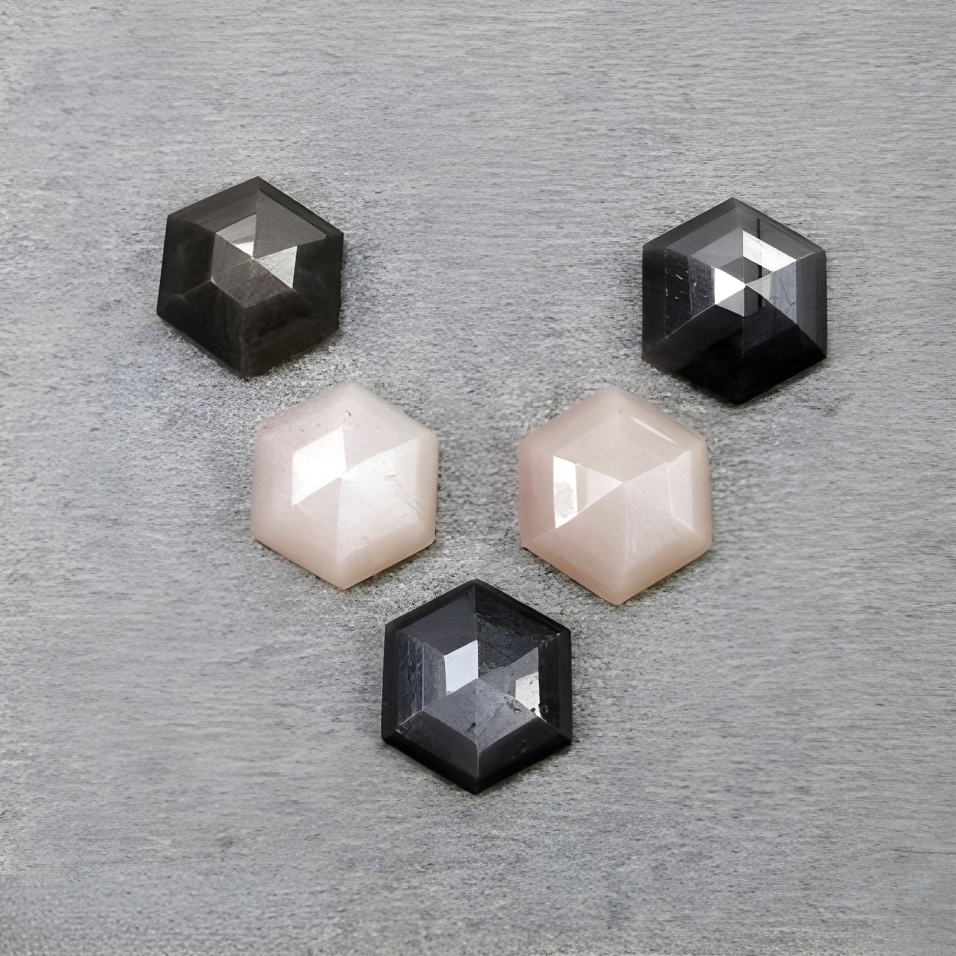 月光石天然未经处理的宝石