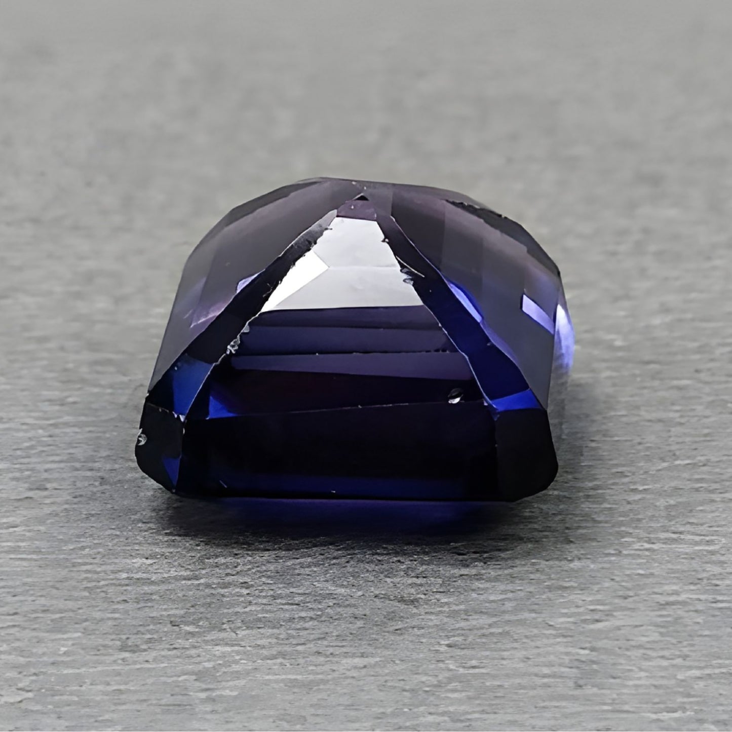 14.40cts Synthetic Manmade Blue Corundum Gemstone Faceted Cut Cushion Shape