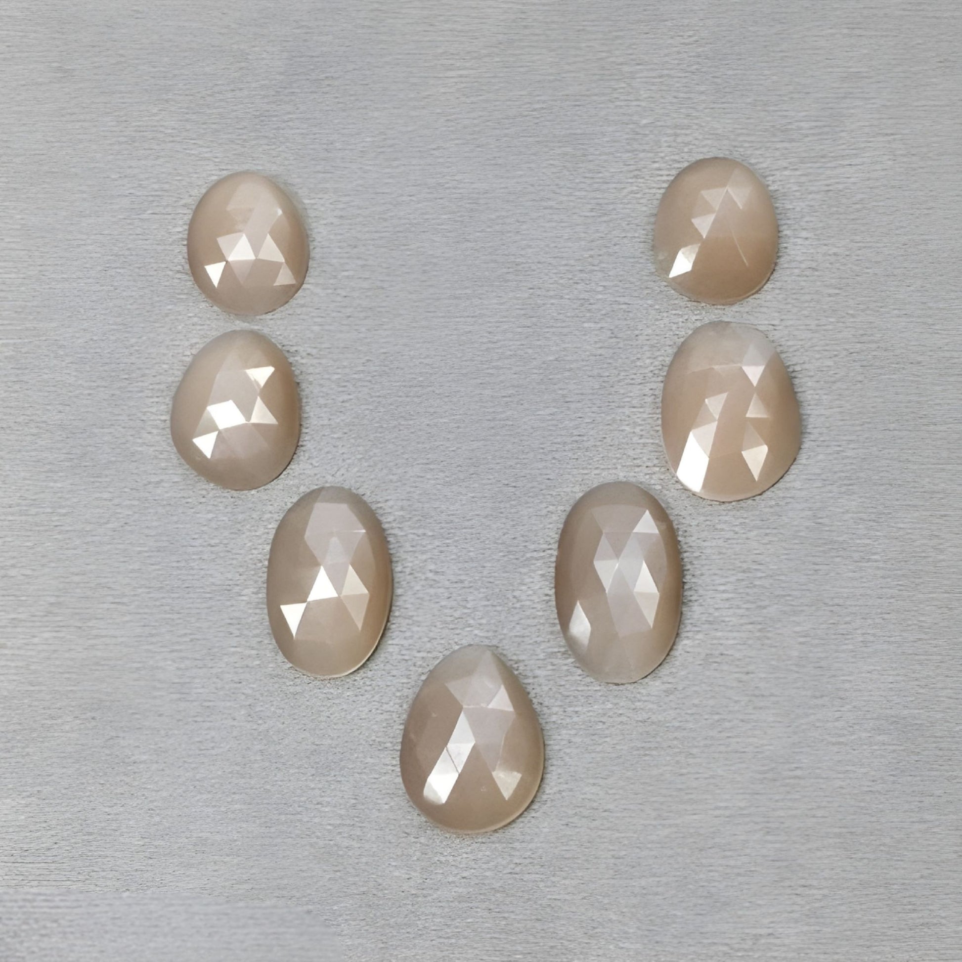 月光石蛋形玫瑰切割