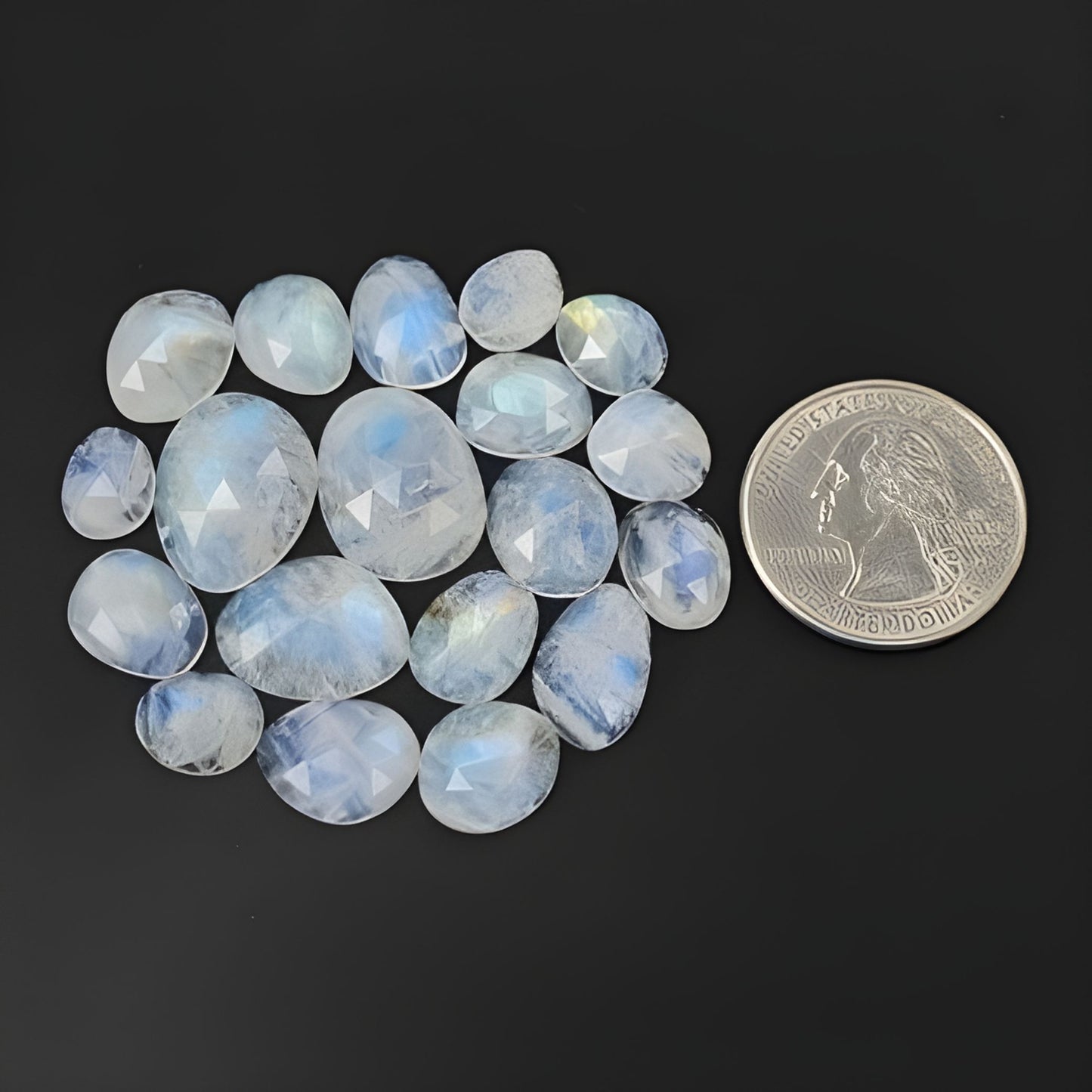 レインボームーンストーン 天然未処理宝石