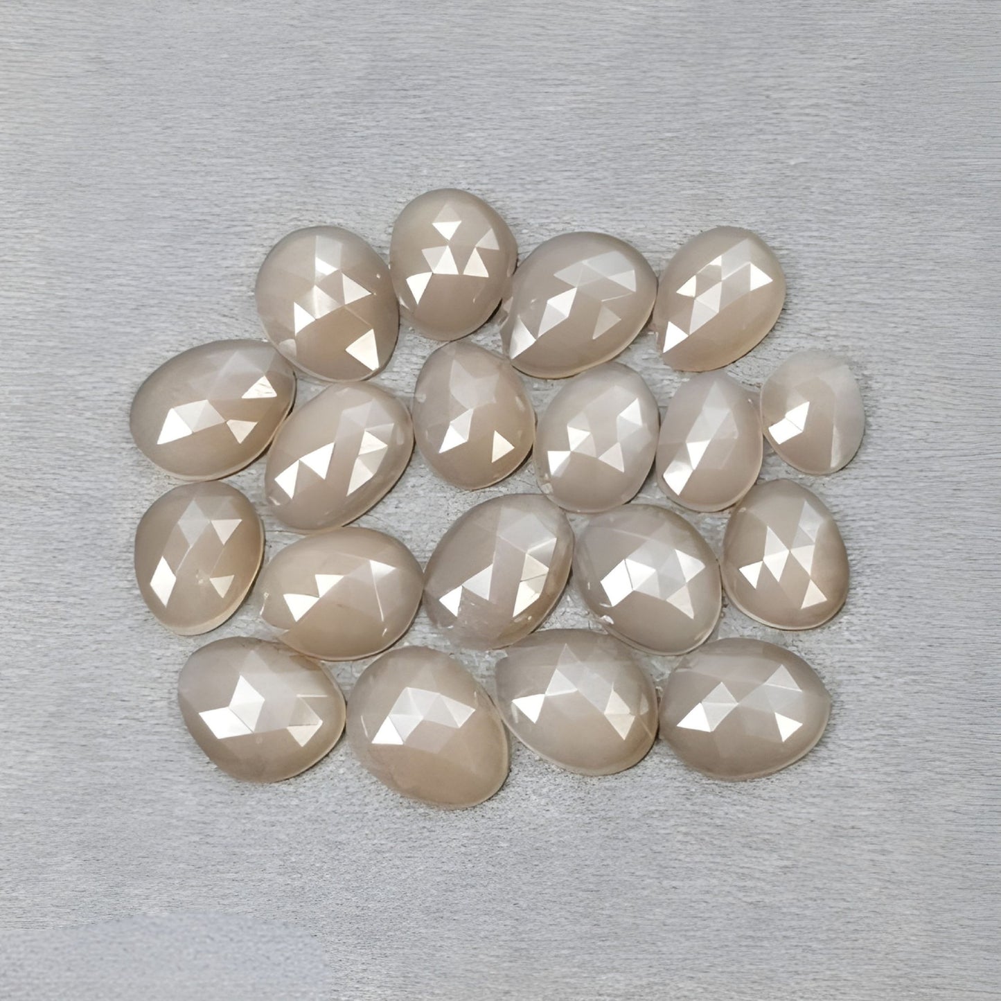 天然月光石玫瑰切割