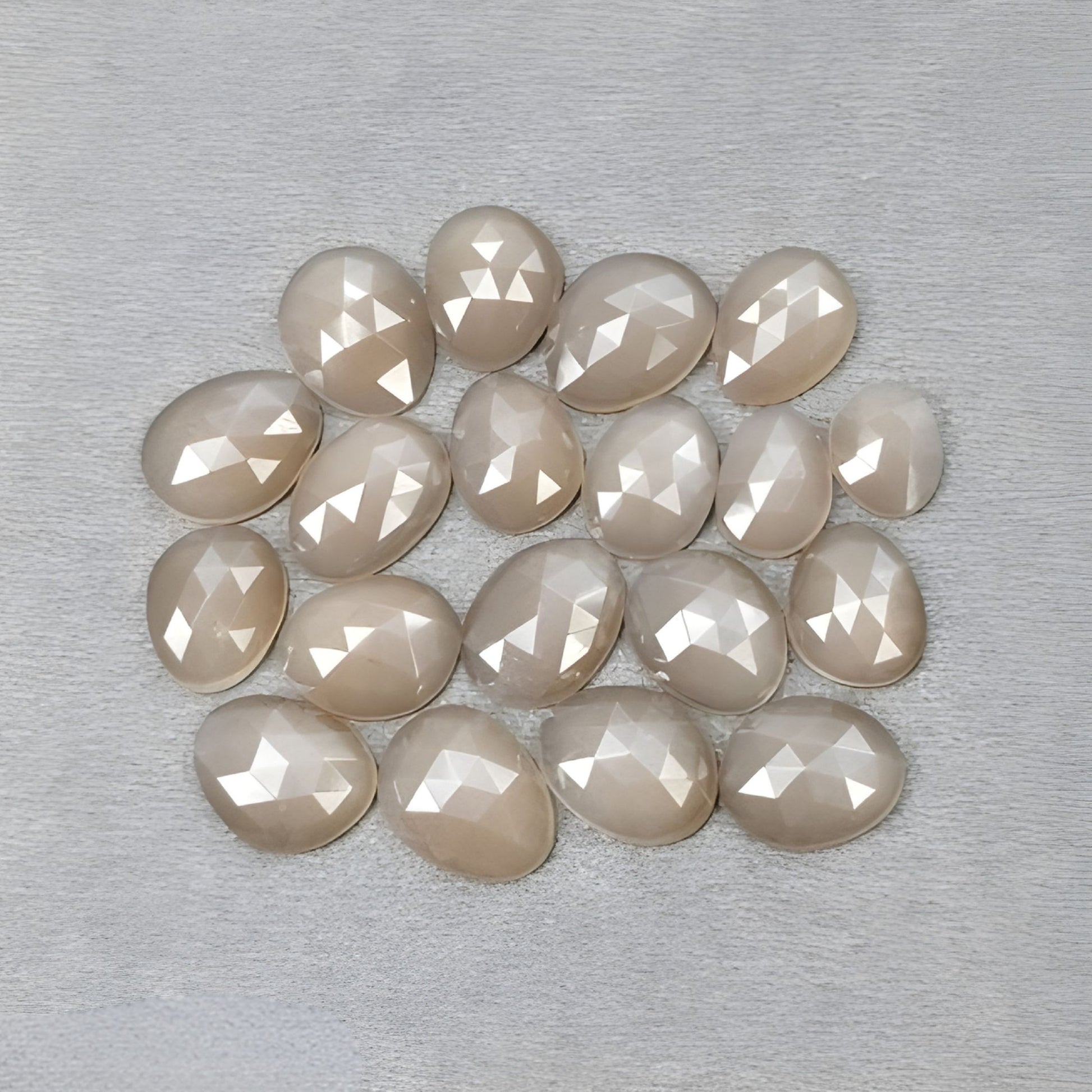 天然月光石玫瑰切割