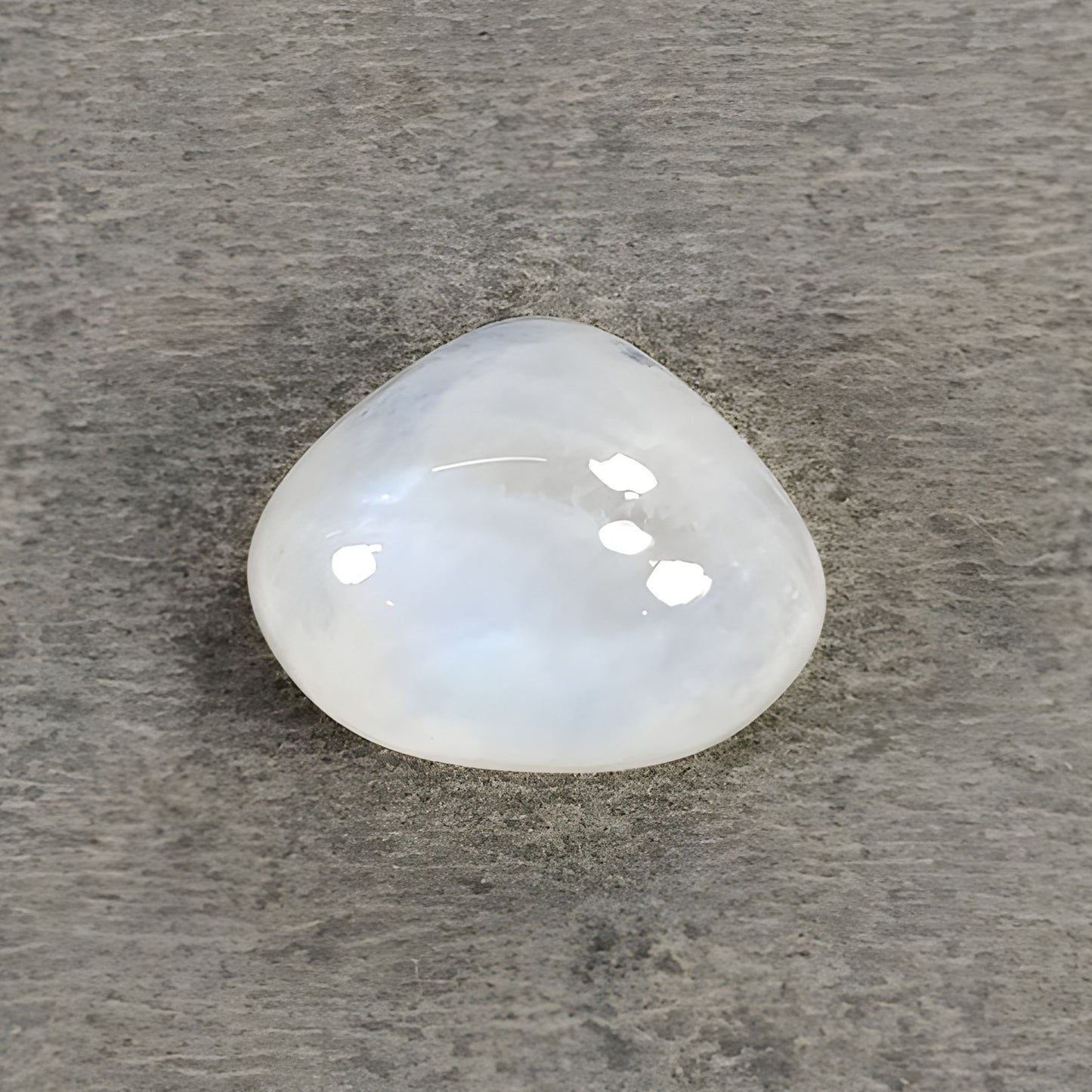 piedra natal de junio