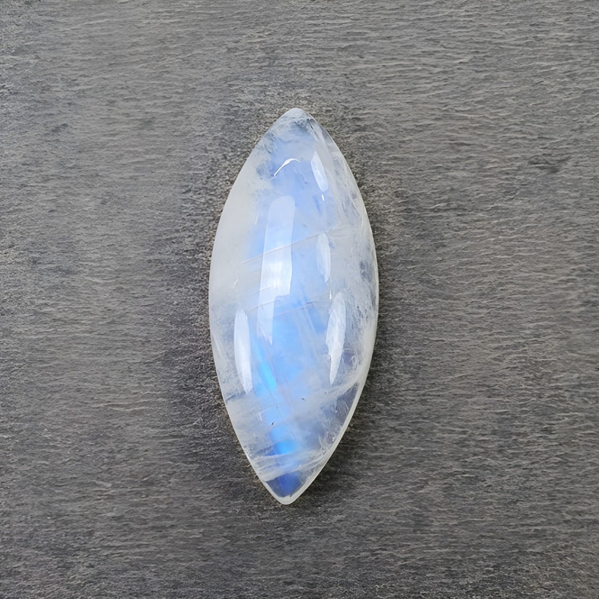 pietra portafortuna di giugno