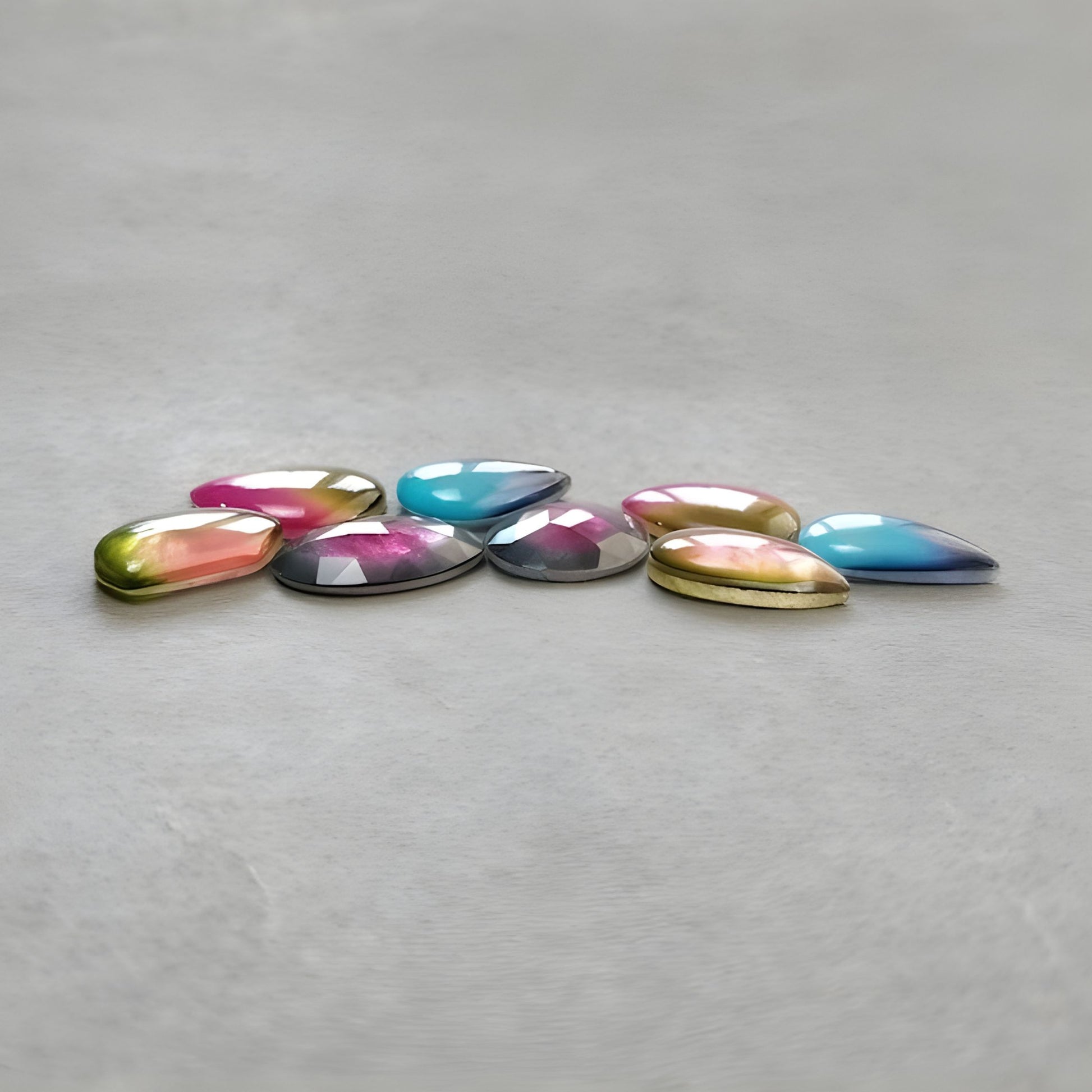 Quarz-Doublette, natürlicher, unbehandelter Edelstein