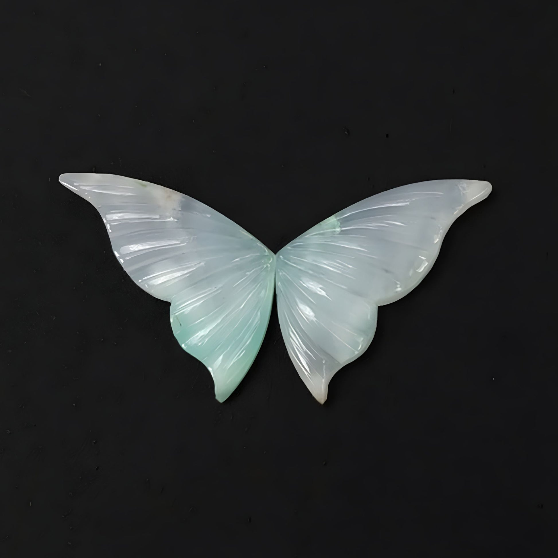 绿玉髓宝石蝴蝶