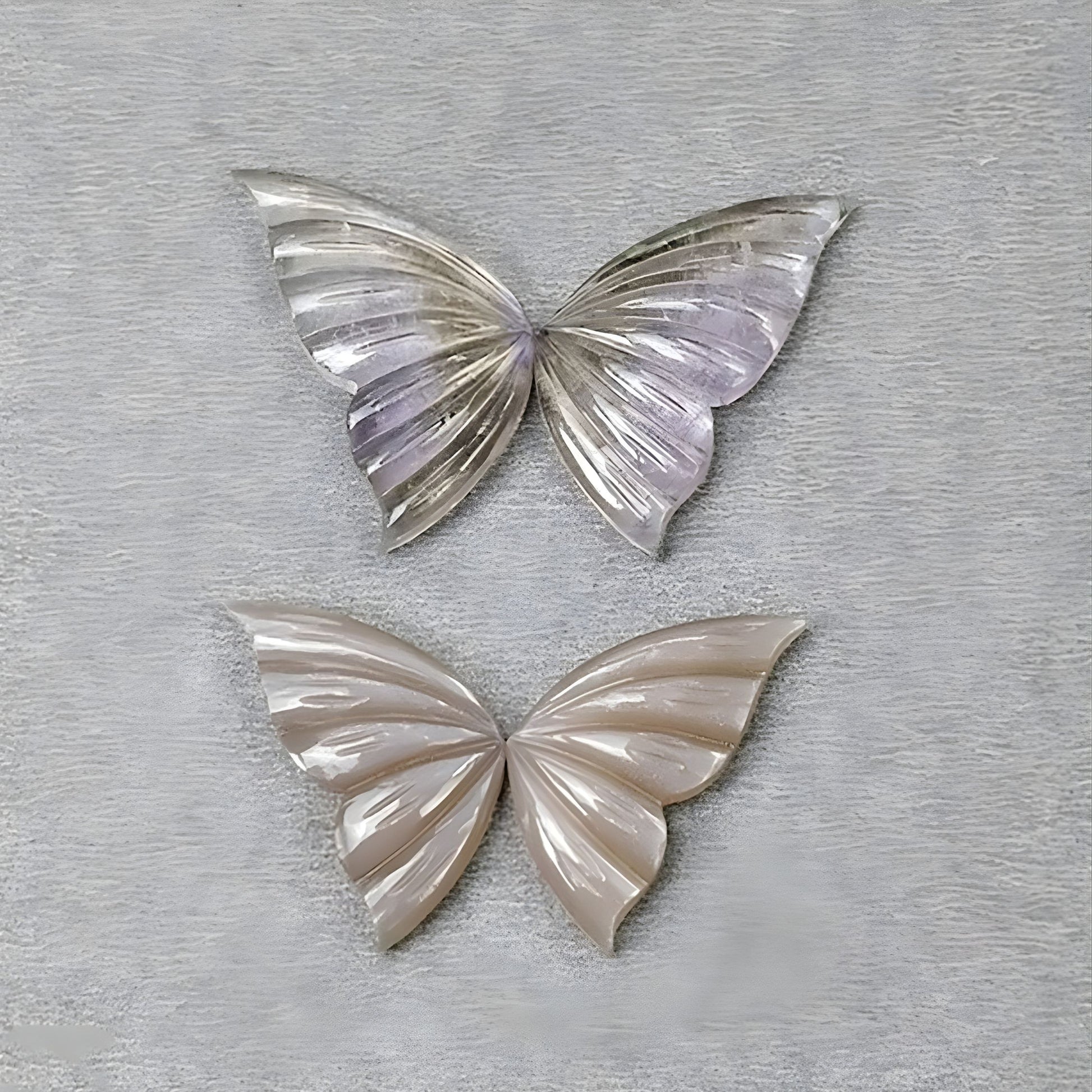 アメトリン、ムーンストーンの蝶の形の彫刻
