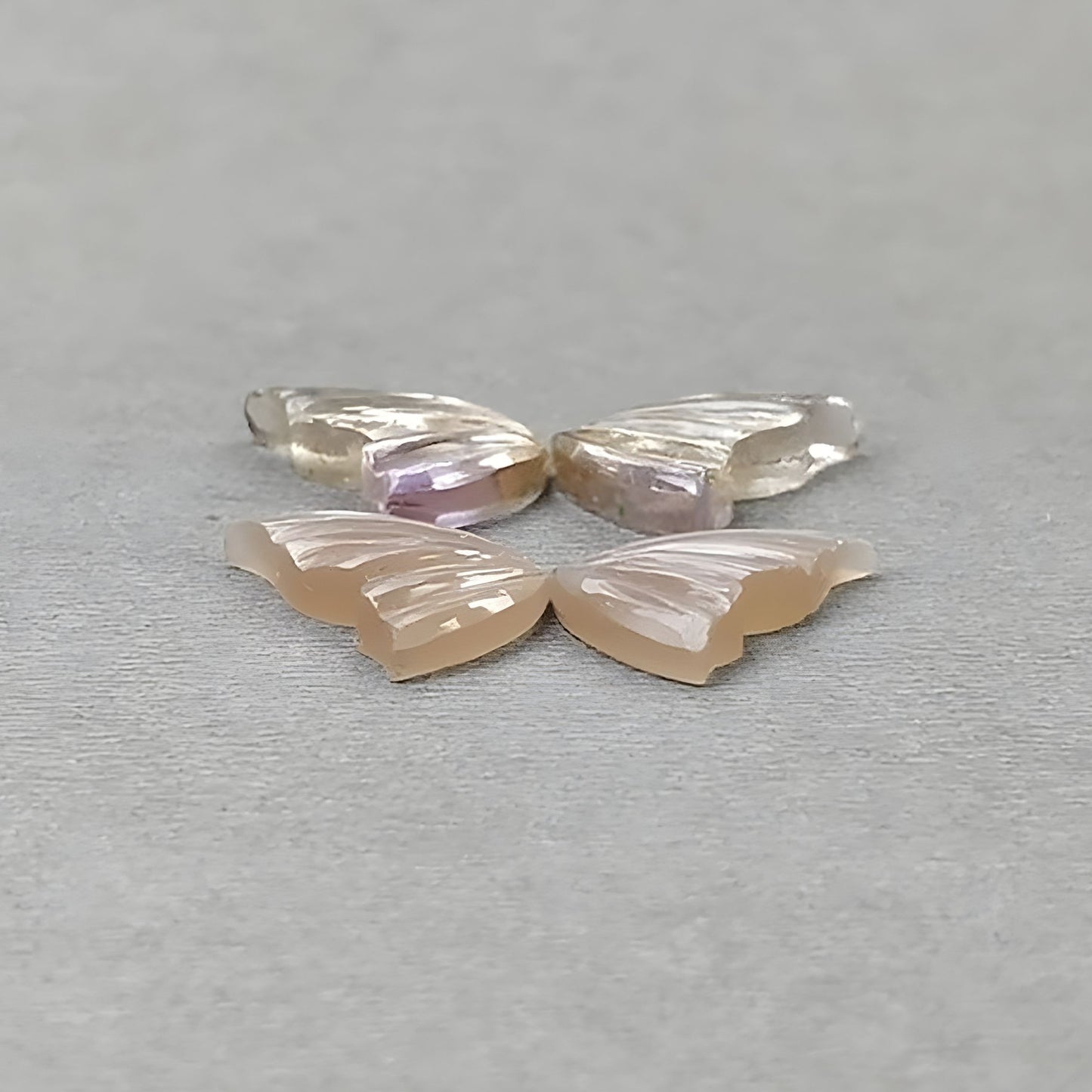 pierre de naissance de février