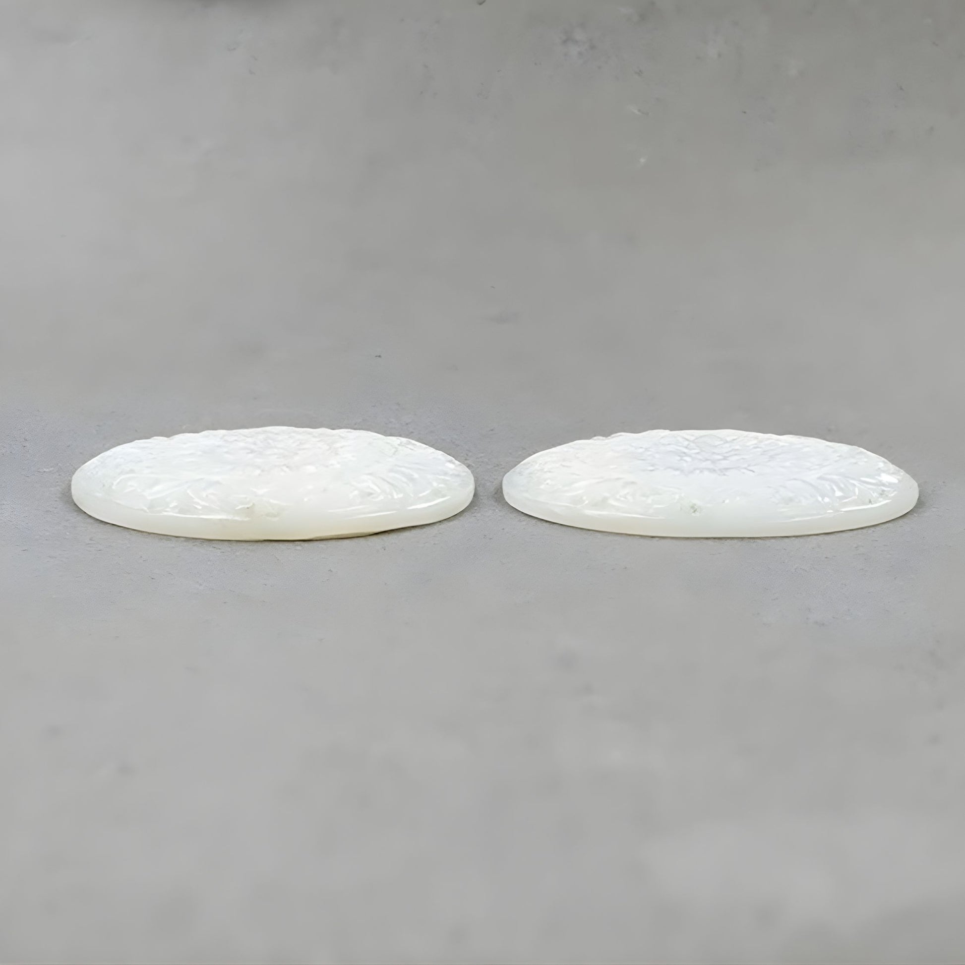ムーンストーンの彫刻