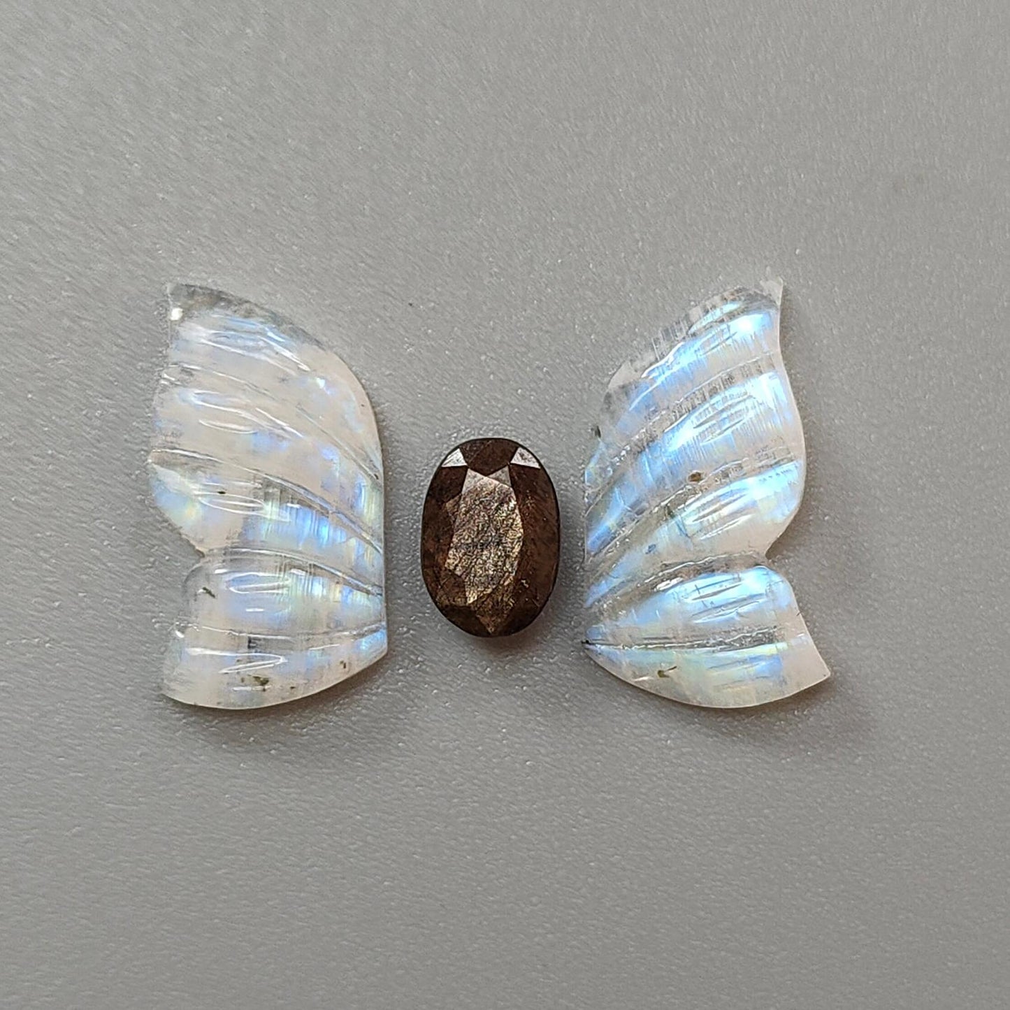 Rainbow Moonstone Gemstone Carving: 16.00cts Natural Untreated Moonstone & Golden Sapphire Hand Carved Butterfly, Oval Cut 20*11mm 3pcs Set
