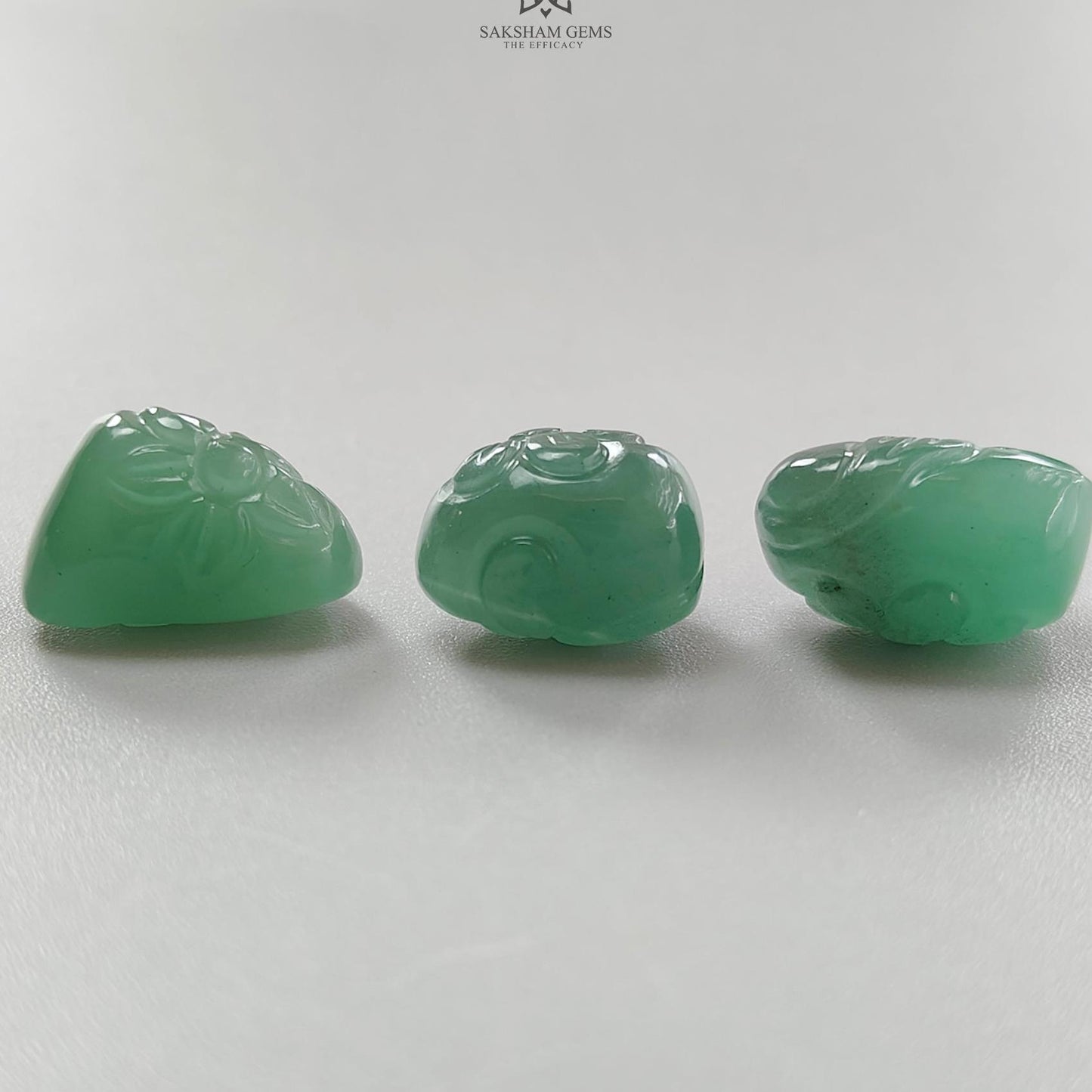 Green Quartz Gemstone Carving: 43.40cts Natural Untreated Green Quartz Both Side Hand Carved Fancy Shape 14mm - 17mm 3pcs For Jewelry