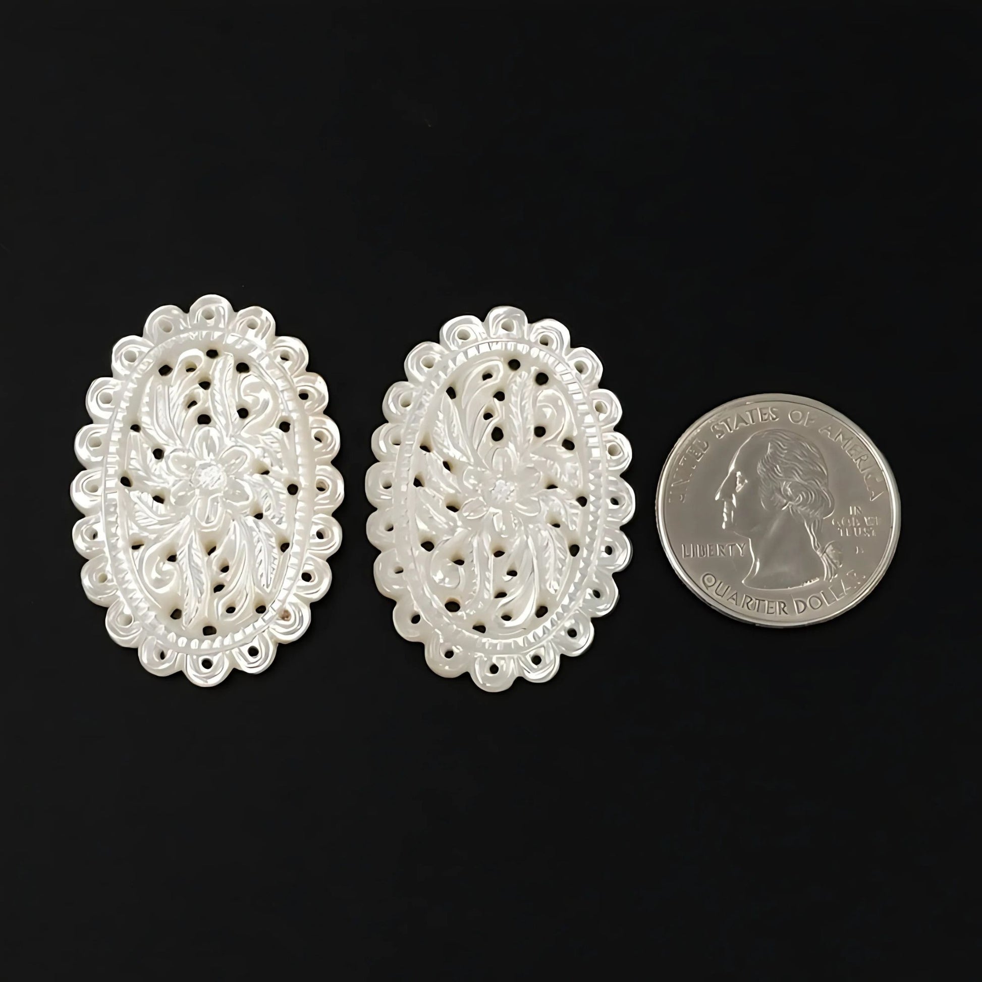 intaglio bianco madreperla