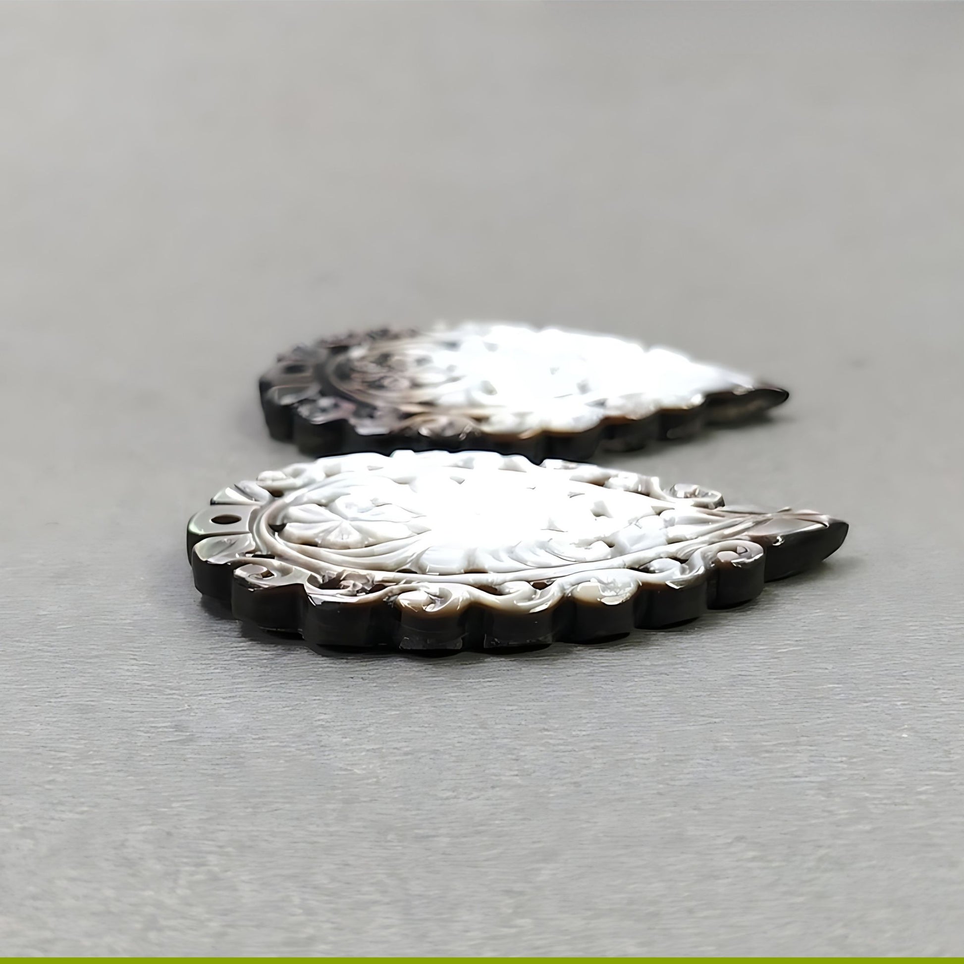 intaglio in madreperla