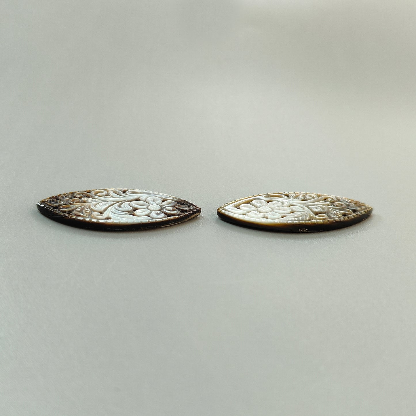 52.20cts Mother Of Pearl Gemstone Carving Natural Untreated White Marquise Shape 46*23.5mm pair