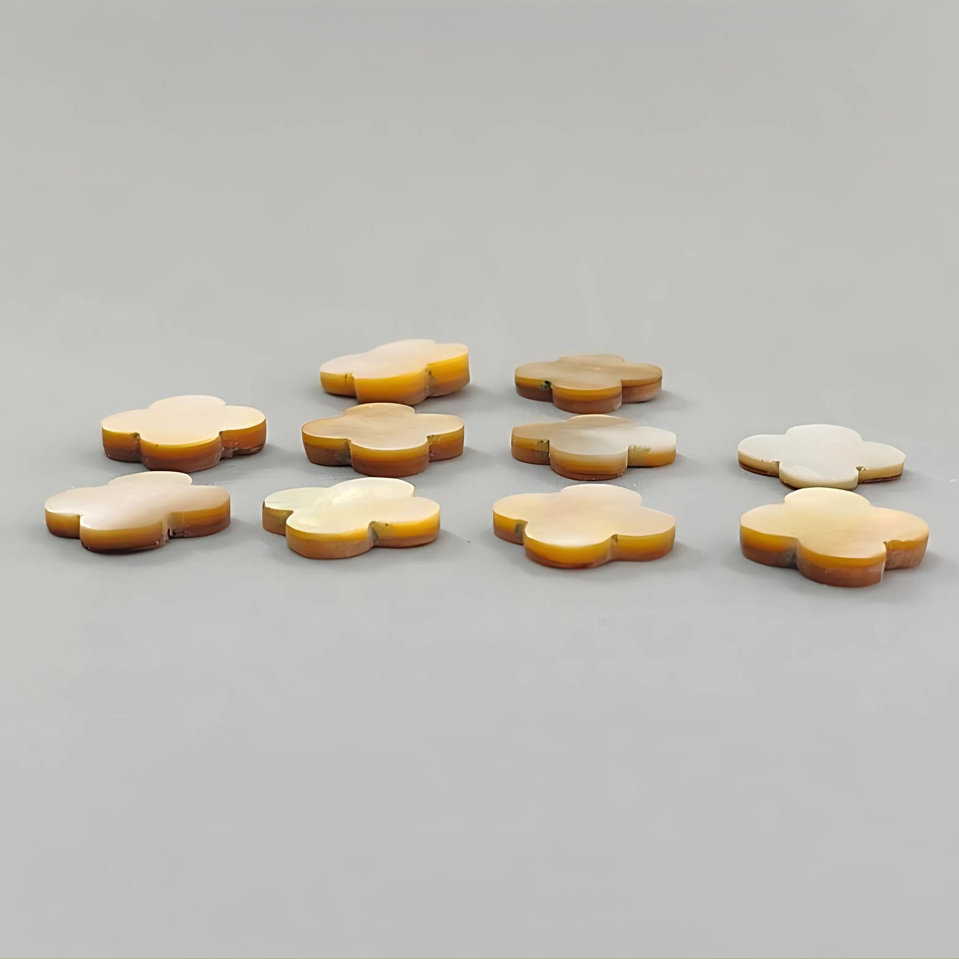 珍珠母贝花式雕刻