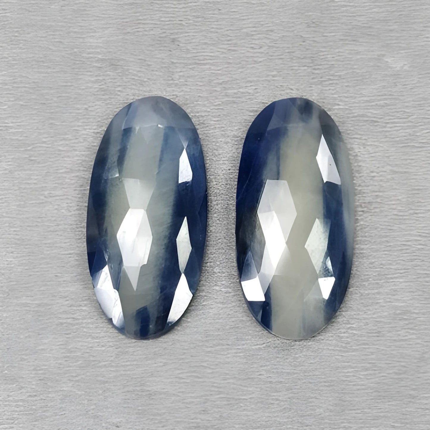 Ovaler Multi-Saphir-Schliff