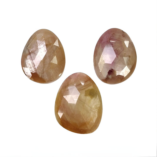 蛋形橙色蓝宝石