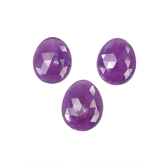 Fette di zaffiro viola tagliate a rosa