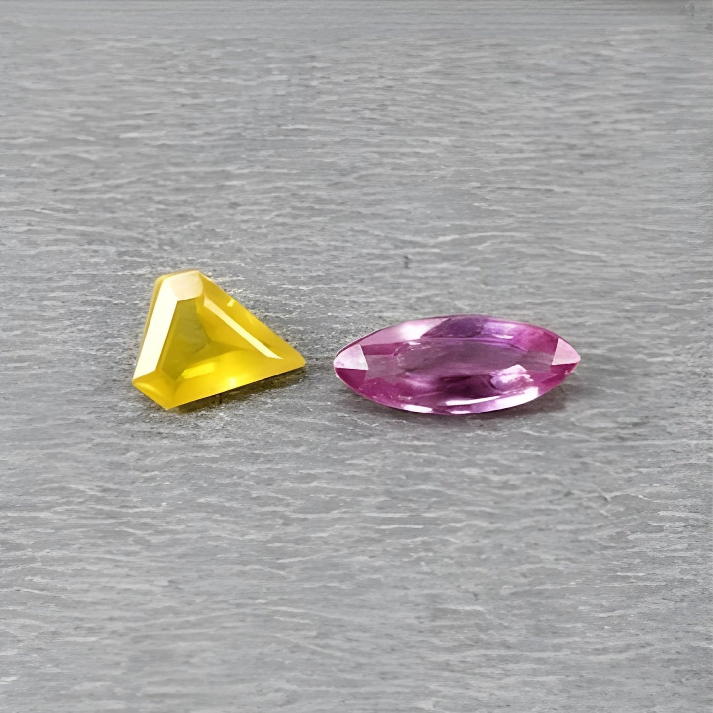 Natürlicher Multi-Saphir-Edelstein