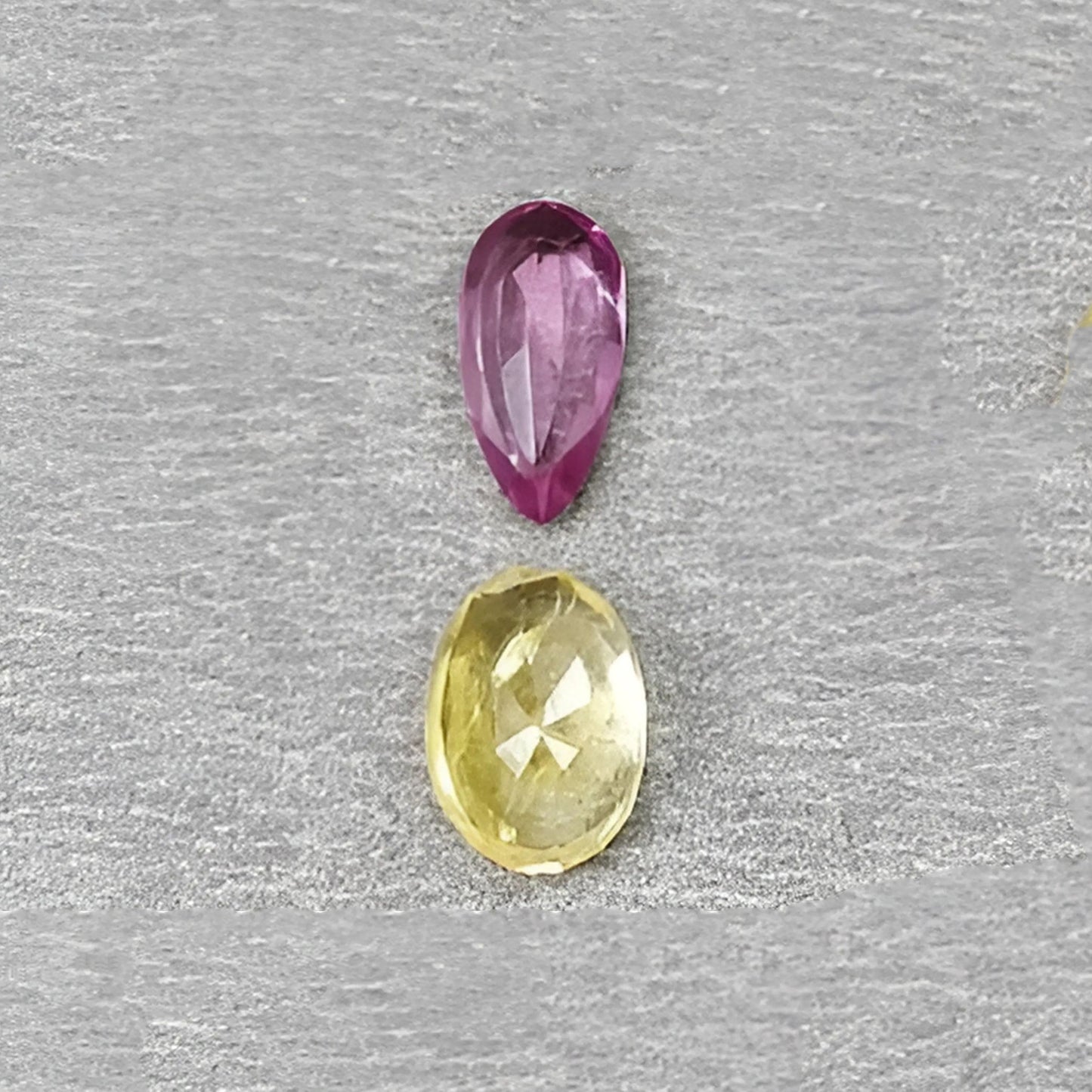 حجر الياقوت الأصفر متعدد الأوجه