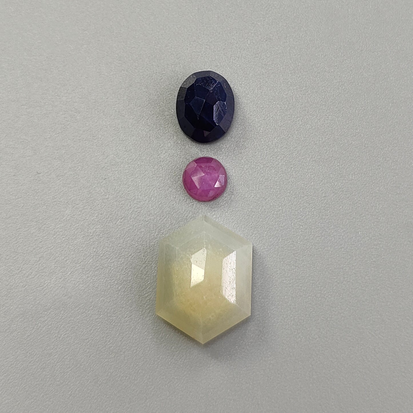 Zafiro multicolor para joyería