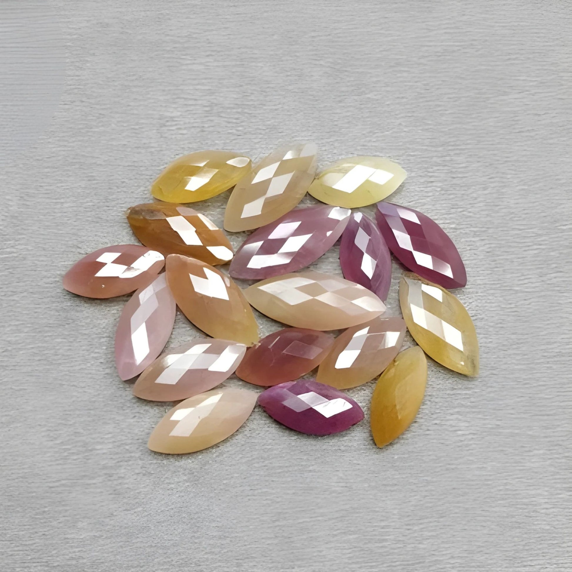 マルチサファイアファセットブリオレット