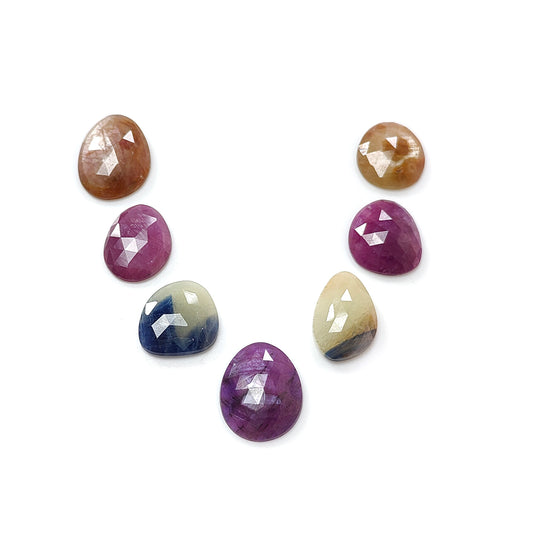 Piedra preciosa de zafiro múltiple facetada