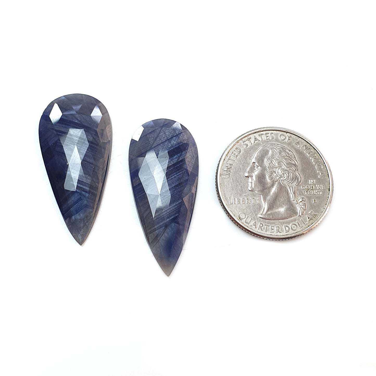 Pierre précieuse de saphir bicolore