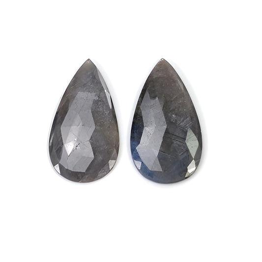 شرائح الياقوت الرمادي المقطوعة على شكل وردة