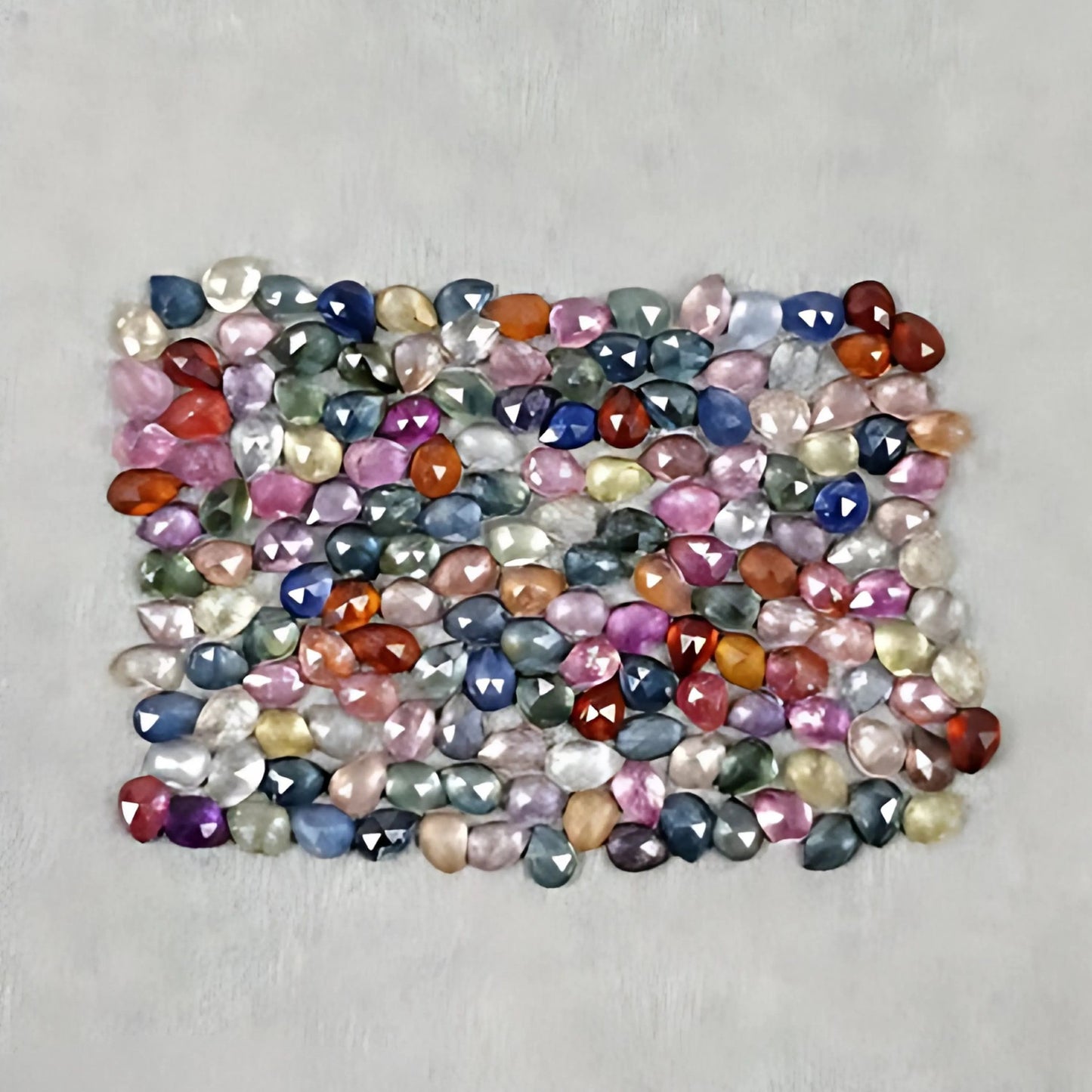 Rebanadas de rosa de zafiro múltiple