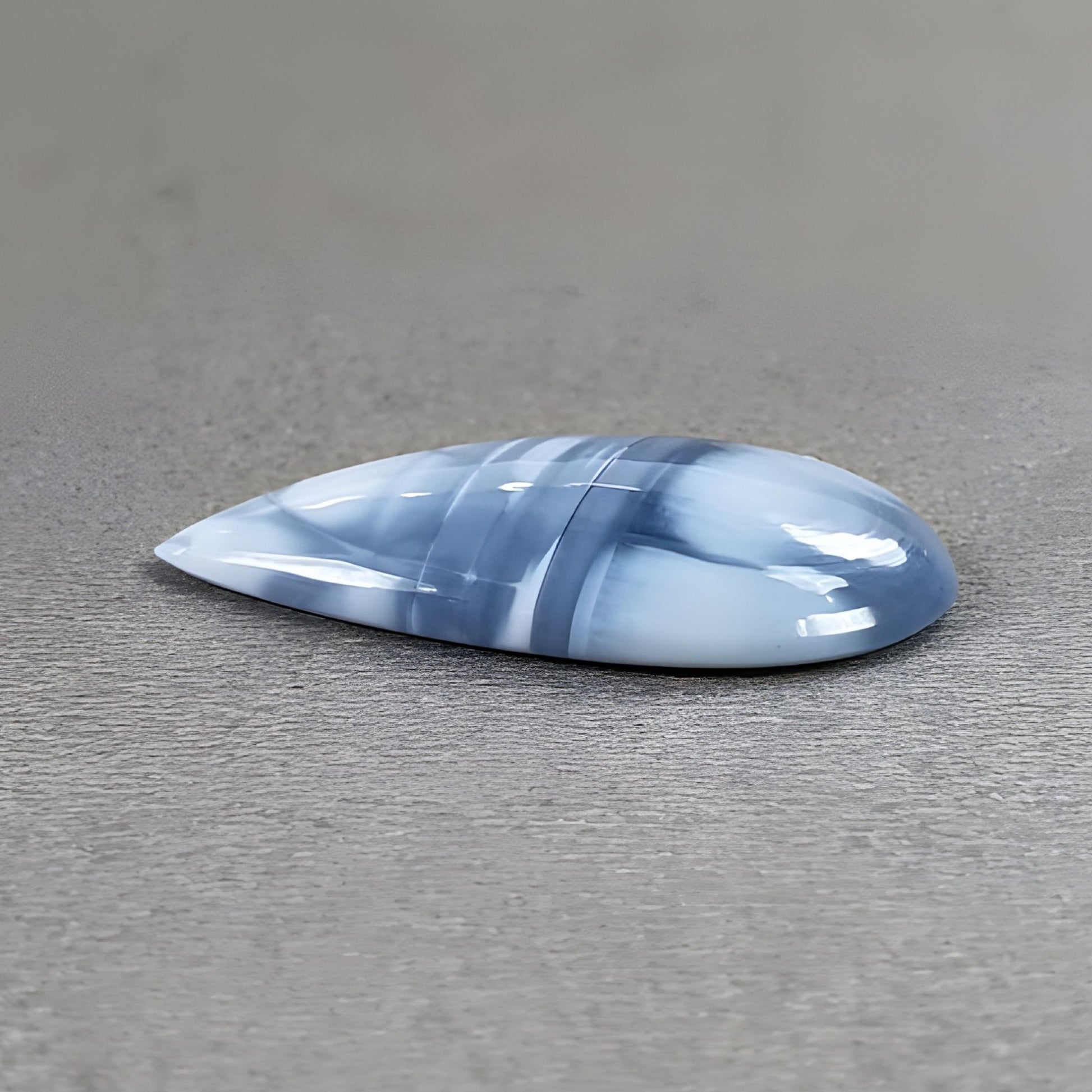 Opal-Edelstein-Cabochon