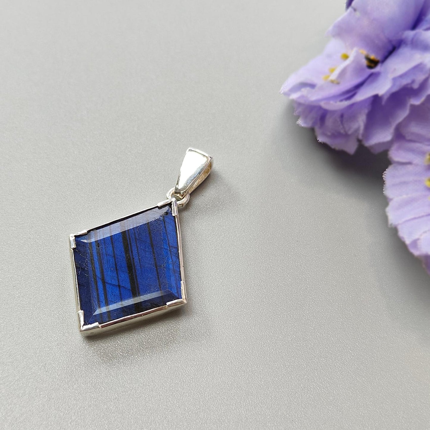 Blue Labradorite Silver Faceted Pendant: 6.11gms Natural Untreated Labradorite Marquise Fancy Cut 925 Sterling Silver Prong Set 1.75"