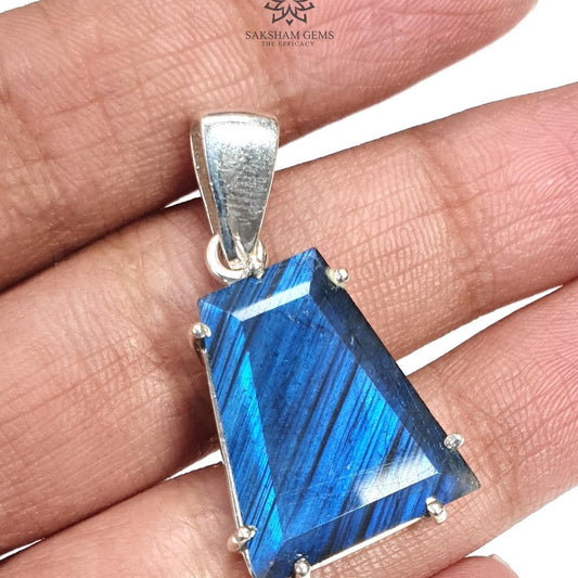 Blue Labradorite Faceted Pendant 5.76gms