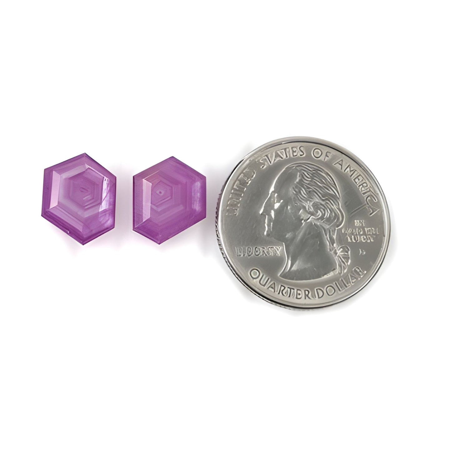 rubis taillé à facettes pour la joaillerie