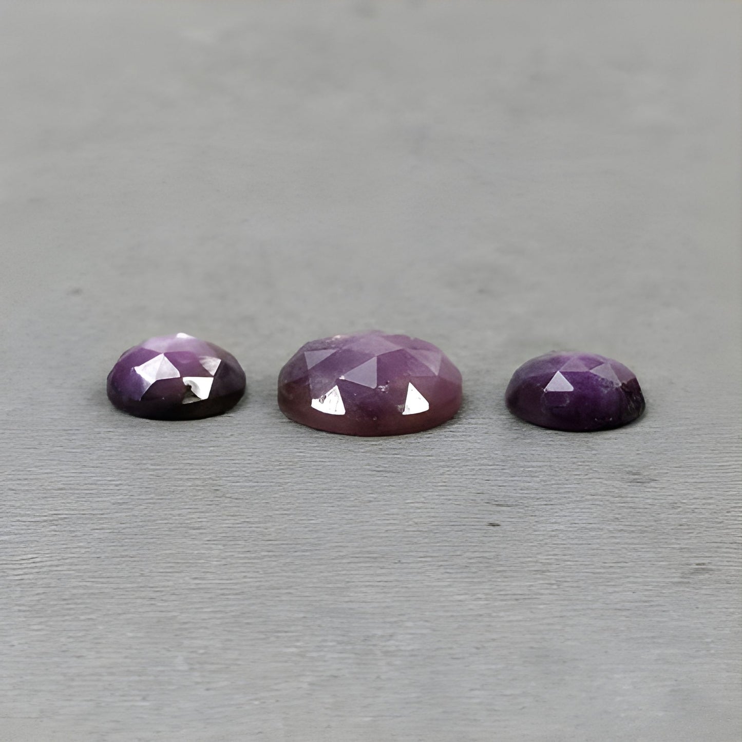 natürlicher, unbehandelter Saphir-Edelstein