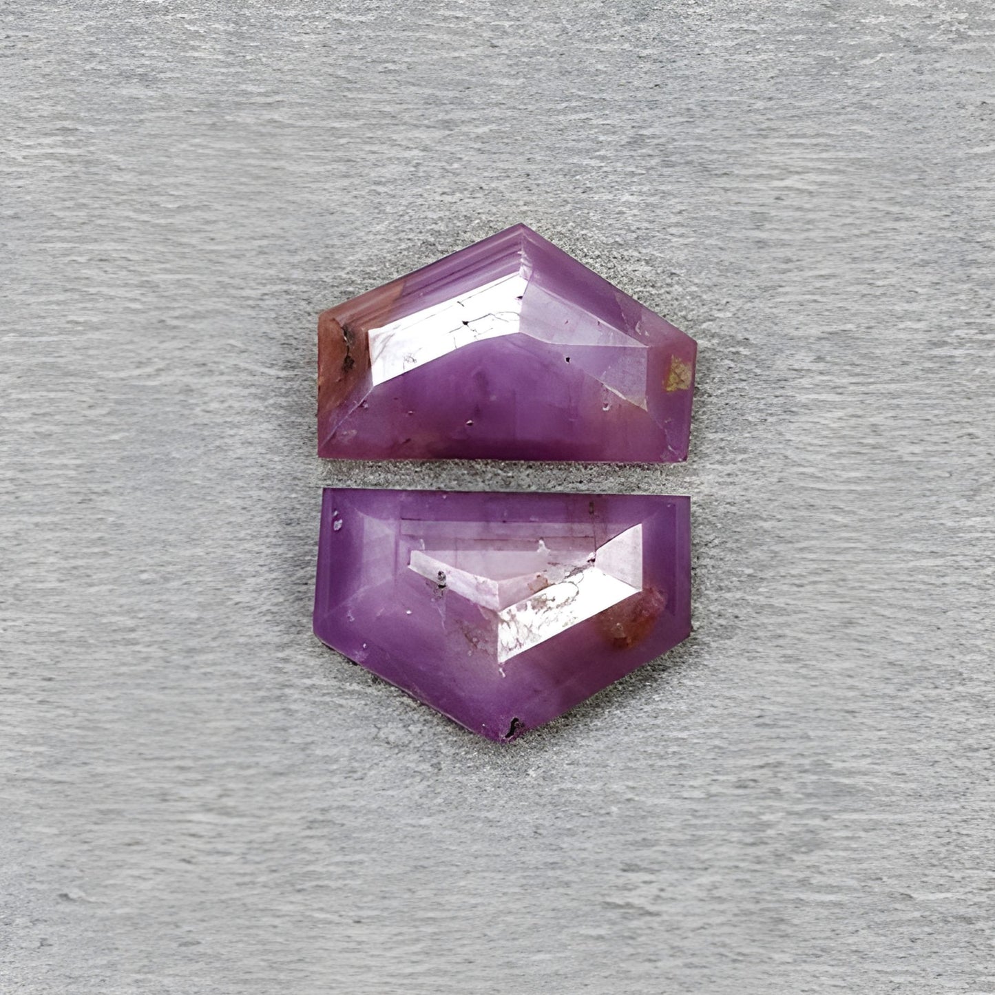 天然未经处理的宝石红宝石