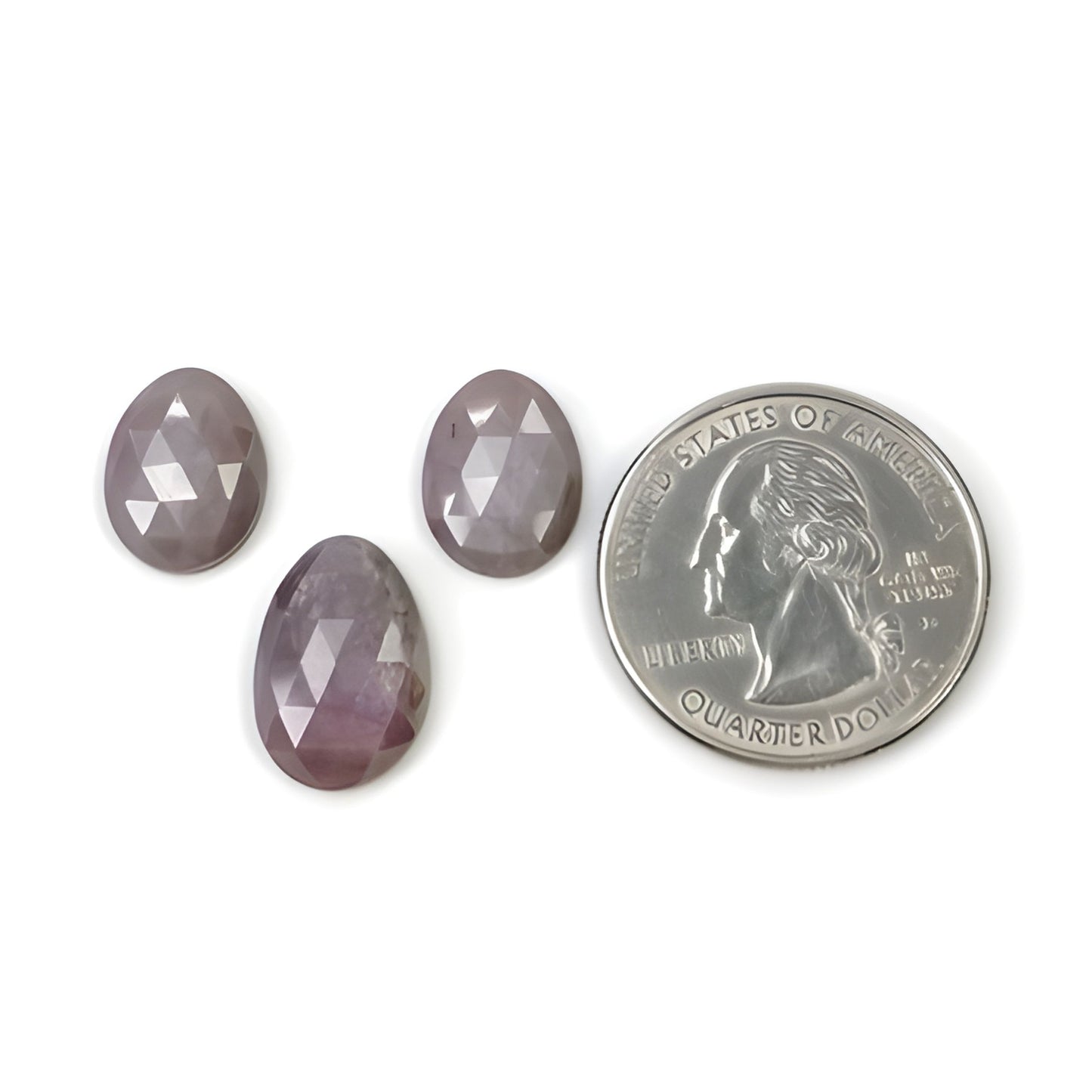 天然未经处理的宝石蓝宝石