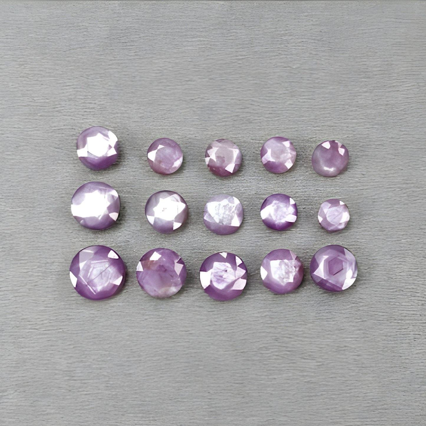 天然未经处理的宝石蓝宝石