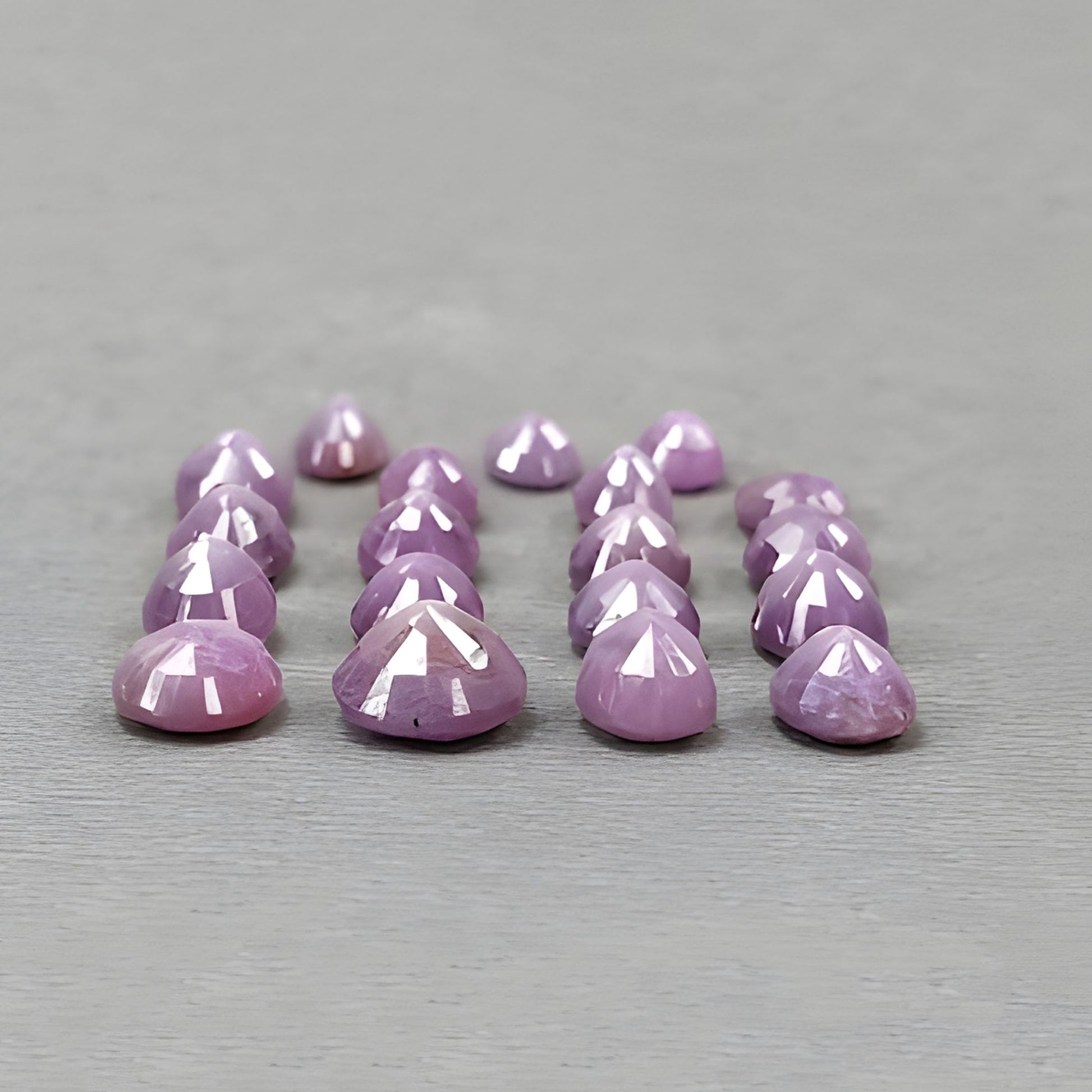 天然未经处理的宝石蓝宝石