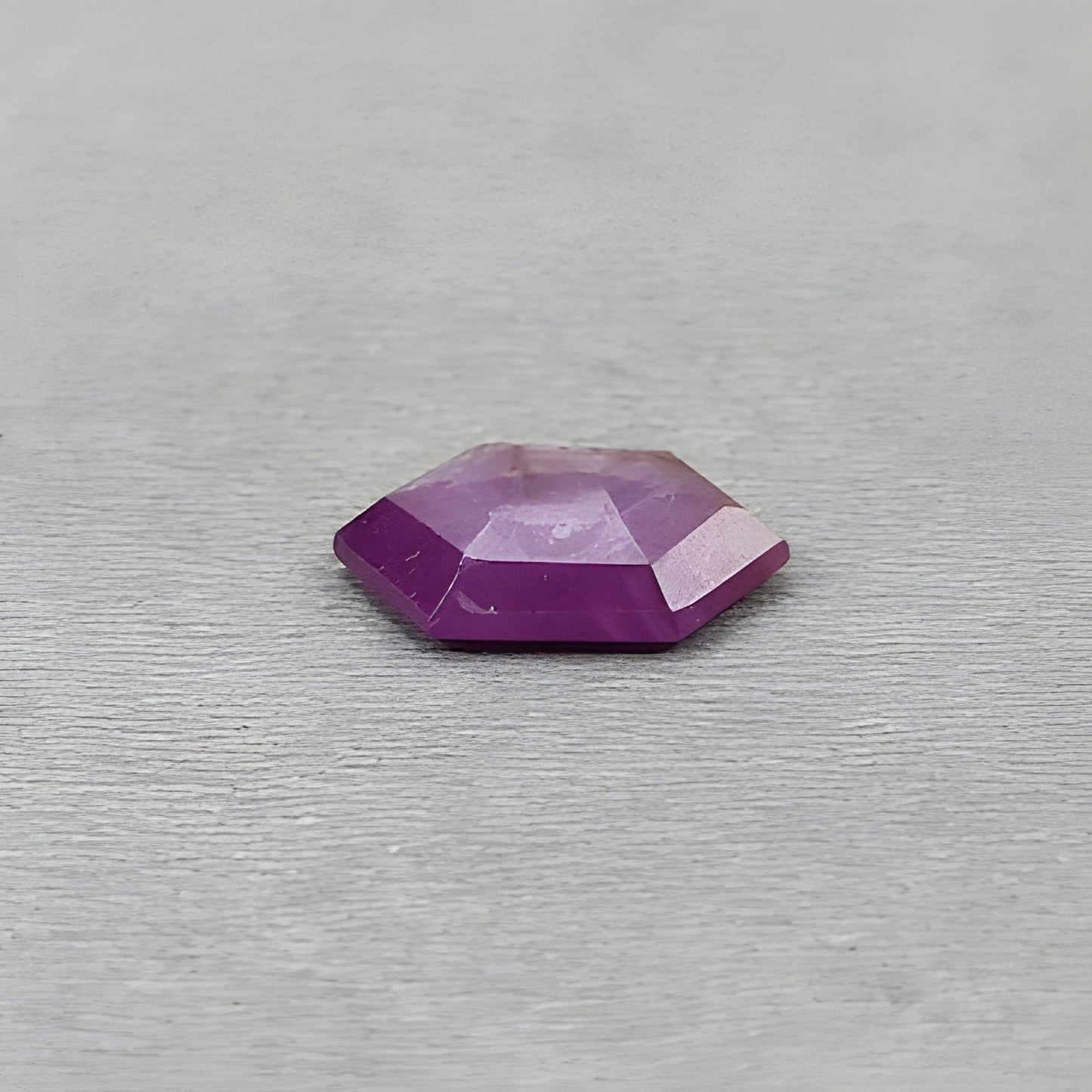 天然未经处理的宝石红宝石