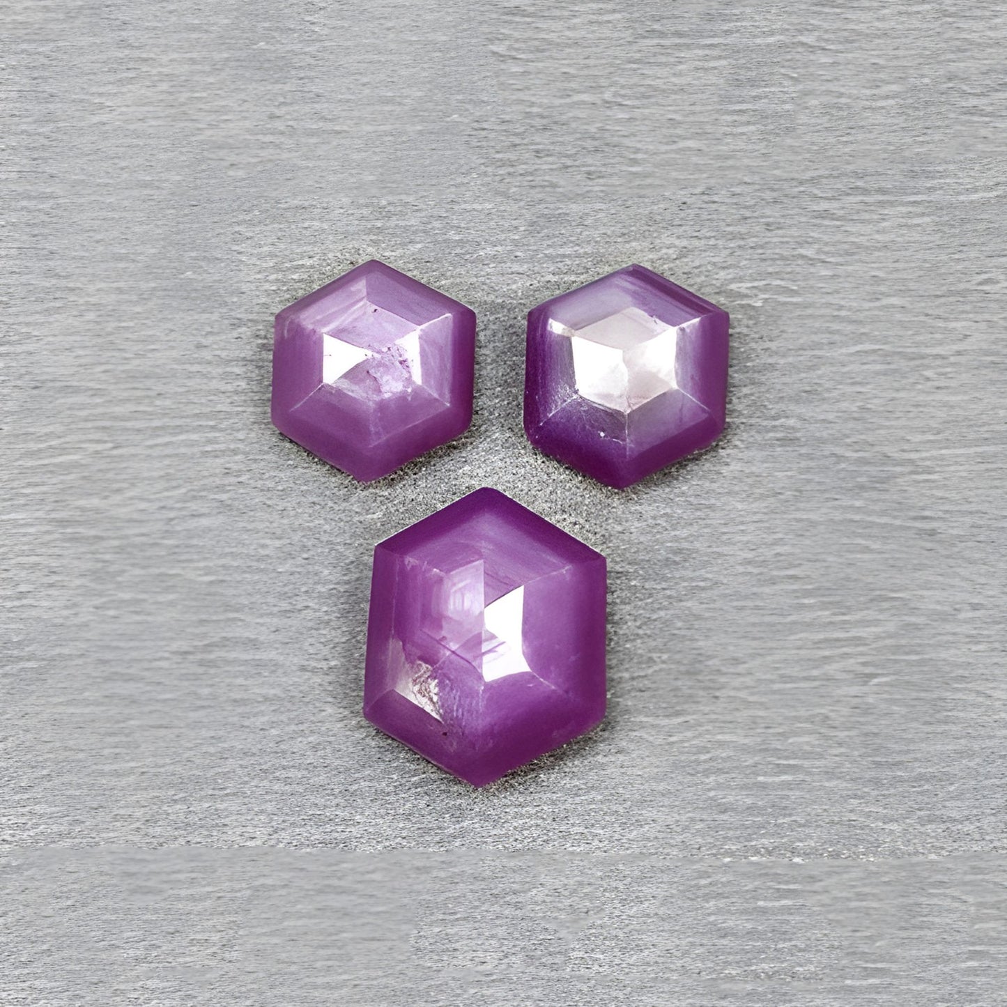 天然の未処理サファイア宝石