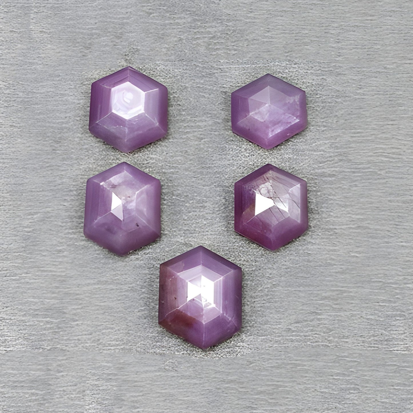 天然の未処理サファイア宝石