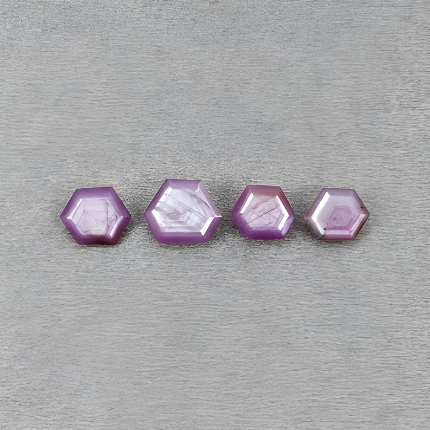 天然未処理の宝石サファイア