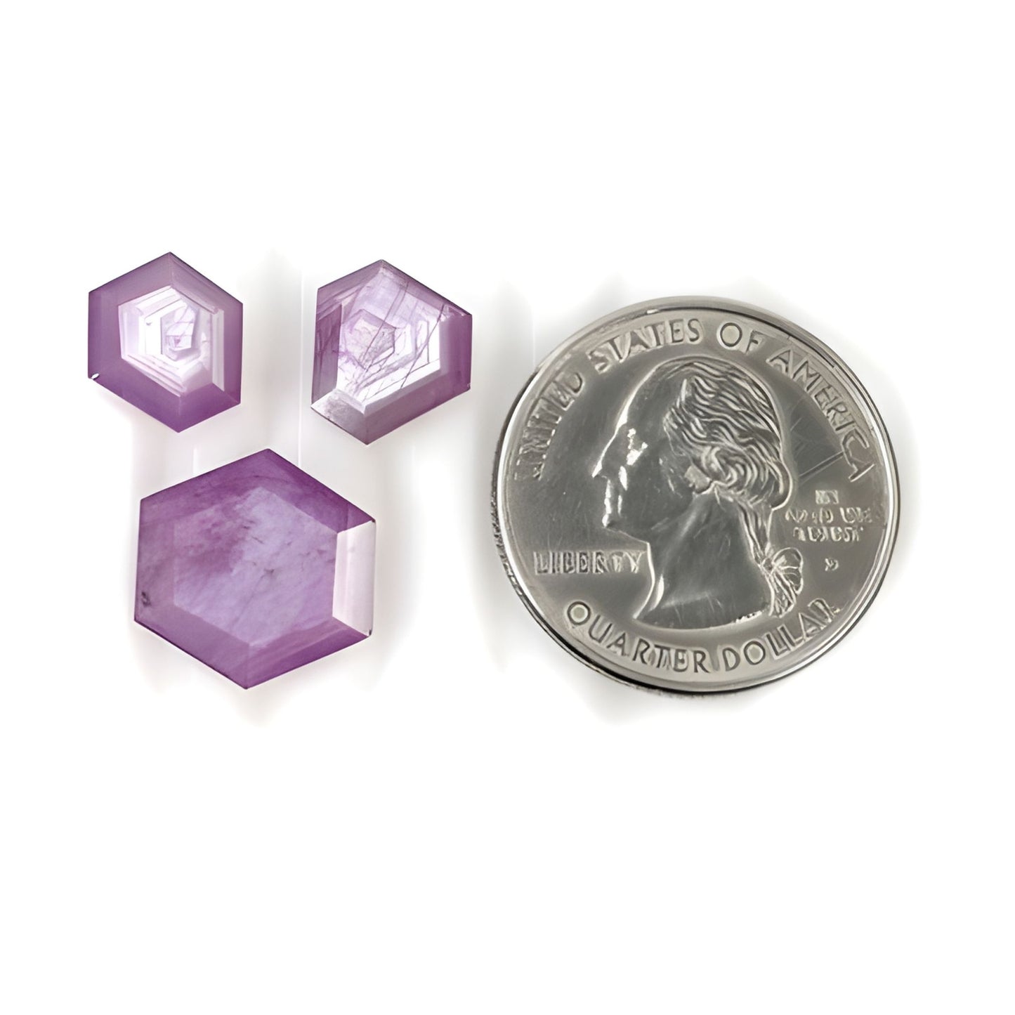 الياقوت التوتي للمجوهرات