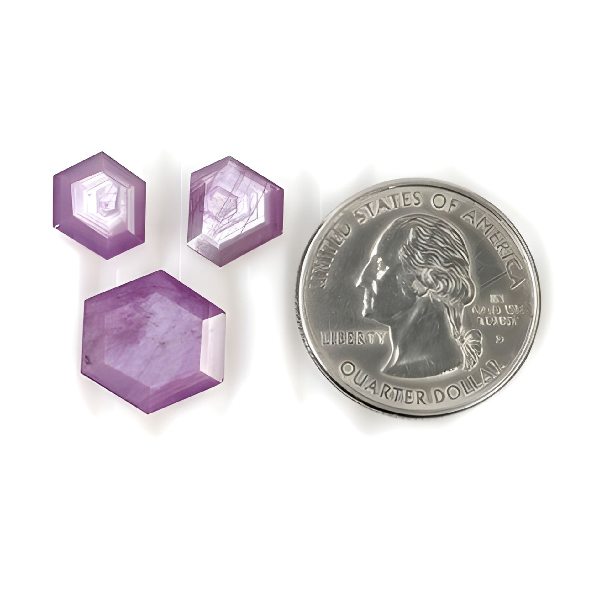 الياقوت التوتي للمجوهرات