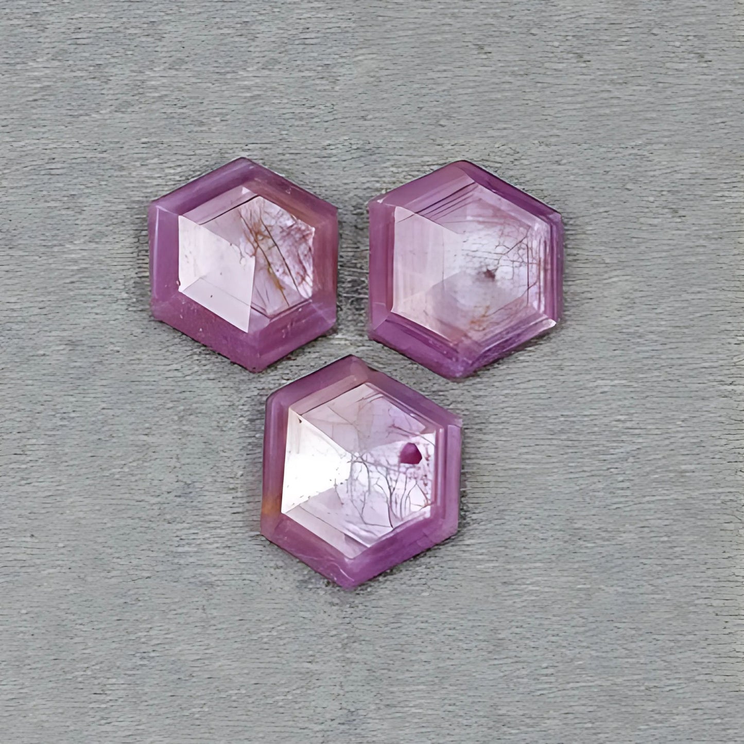 ラズベリールビー六角形ファセットカット