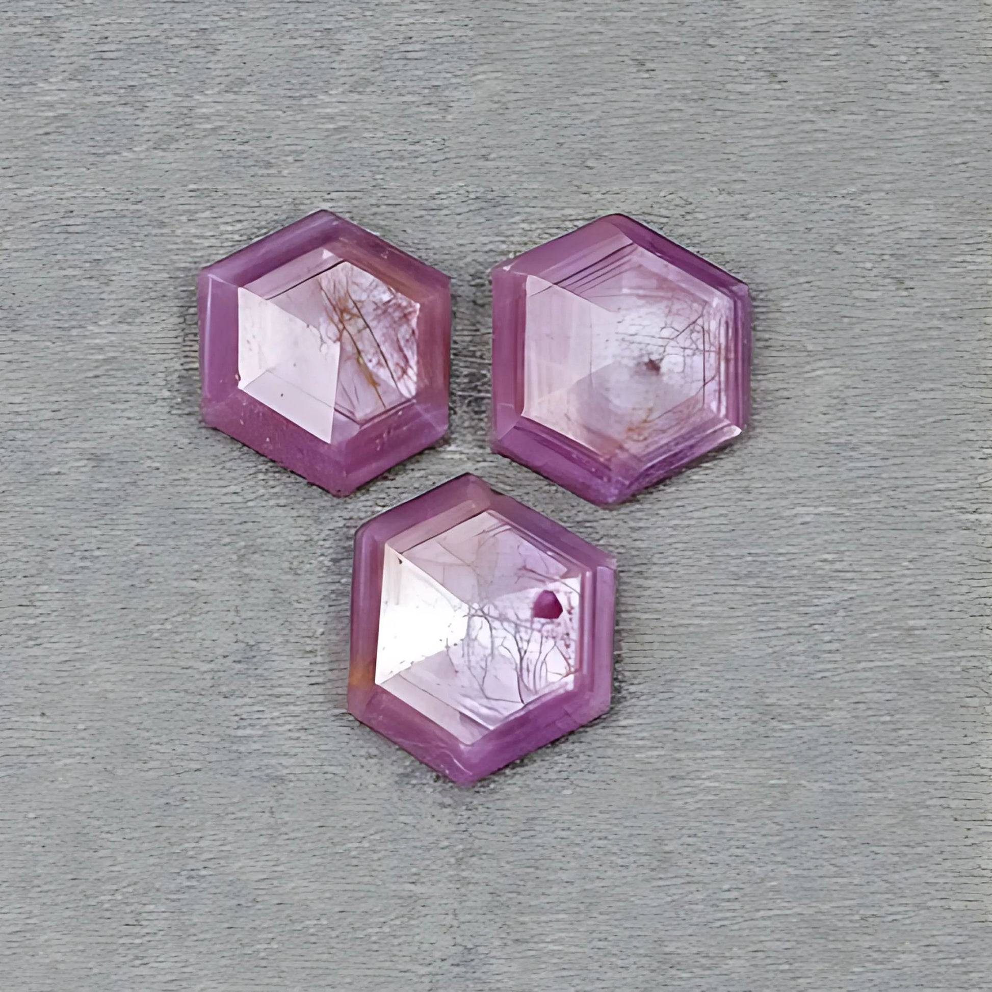 ラズベリールビー六角形ファセットカット