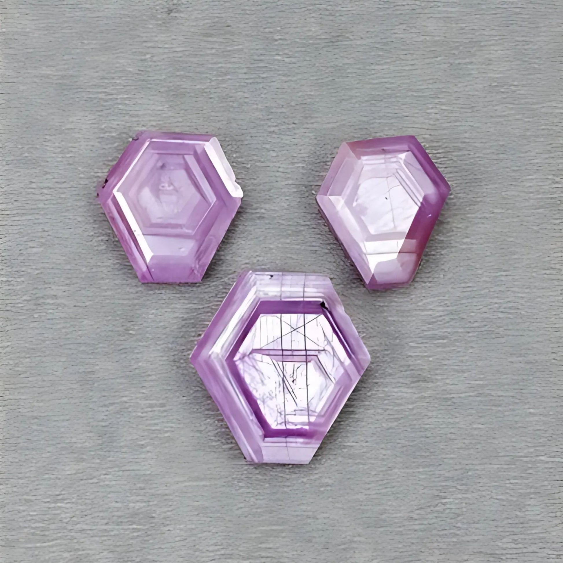 七月诞生石